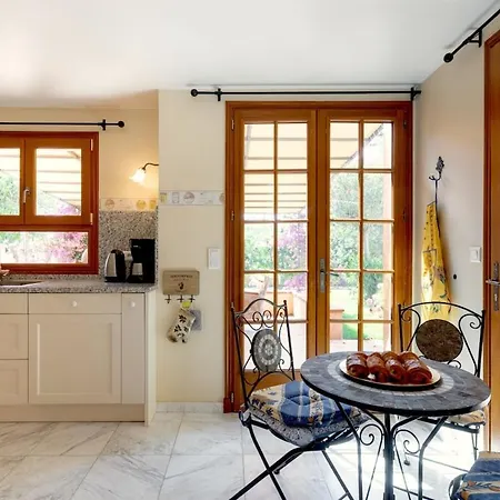 Villa Havre De Paix Au Coeur Du Cap D'antibes A 100m De La Antibes